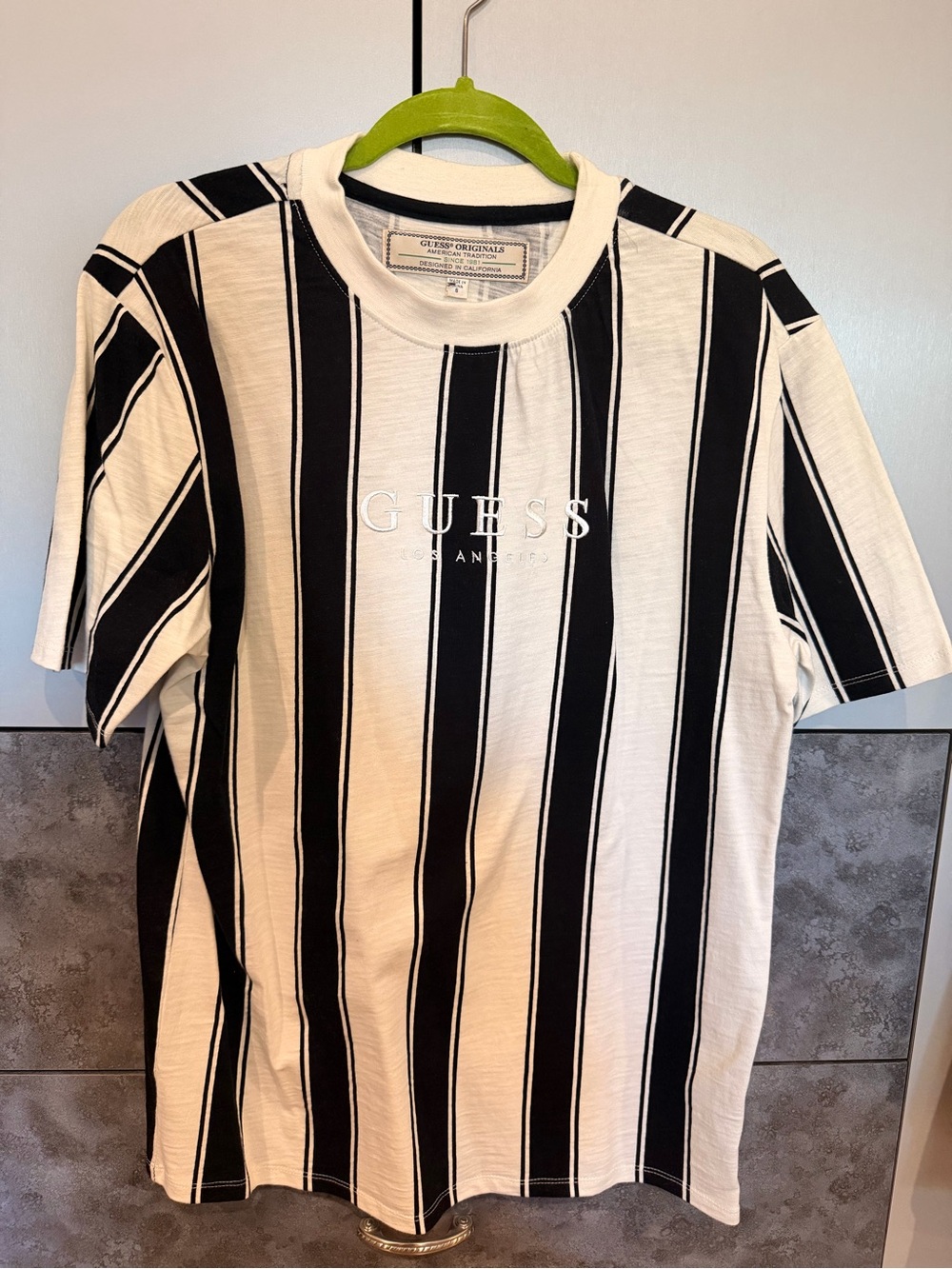 Guess originals t-shirt
